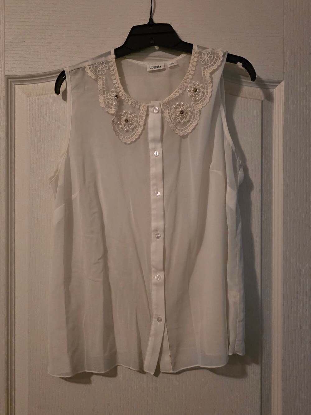 Cato Women's White Sleeveless Button-Down Blouse Size Large